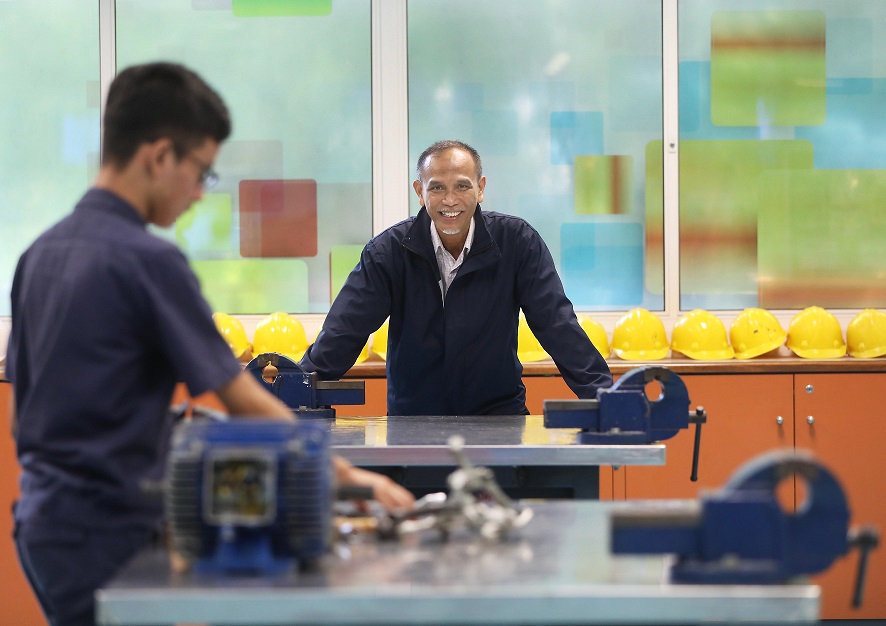 Já pensou em ministrar aulas de Mecânica em curso técnico