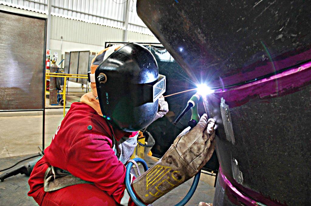 SOLDADOR RJ VAGAS ZARPA INDUSTRIA