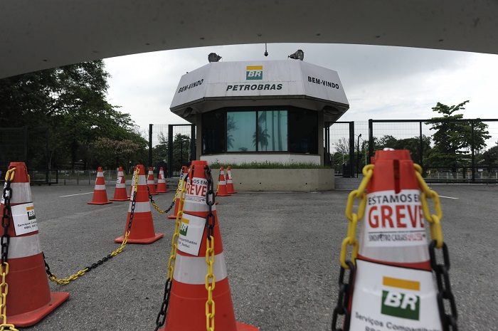 Greve aprovada por servidores da Petrobras para o período de 25 a 29 de novembro