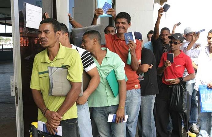 1000 vagas de emprego construção civil Macaé