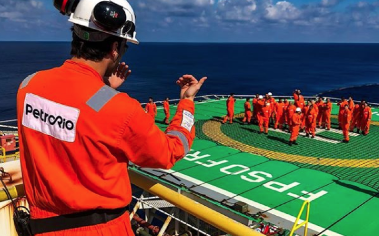 PetroRio óleo e gás inicia cadastro de currículo para vagas de ensino superior em engenharia