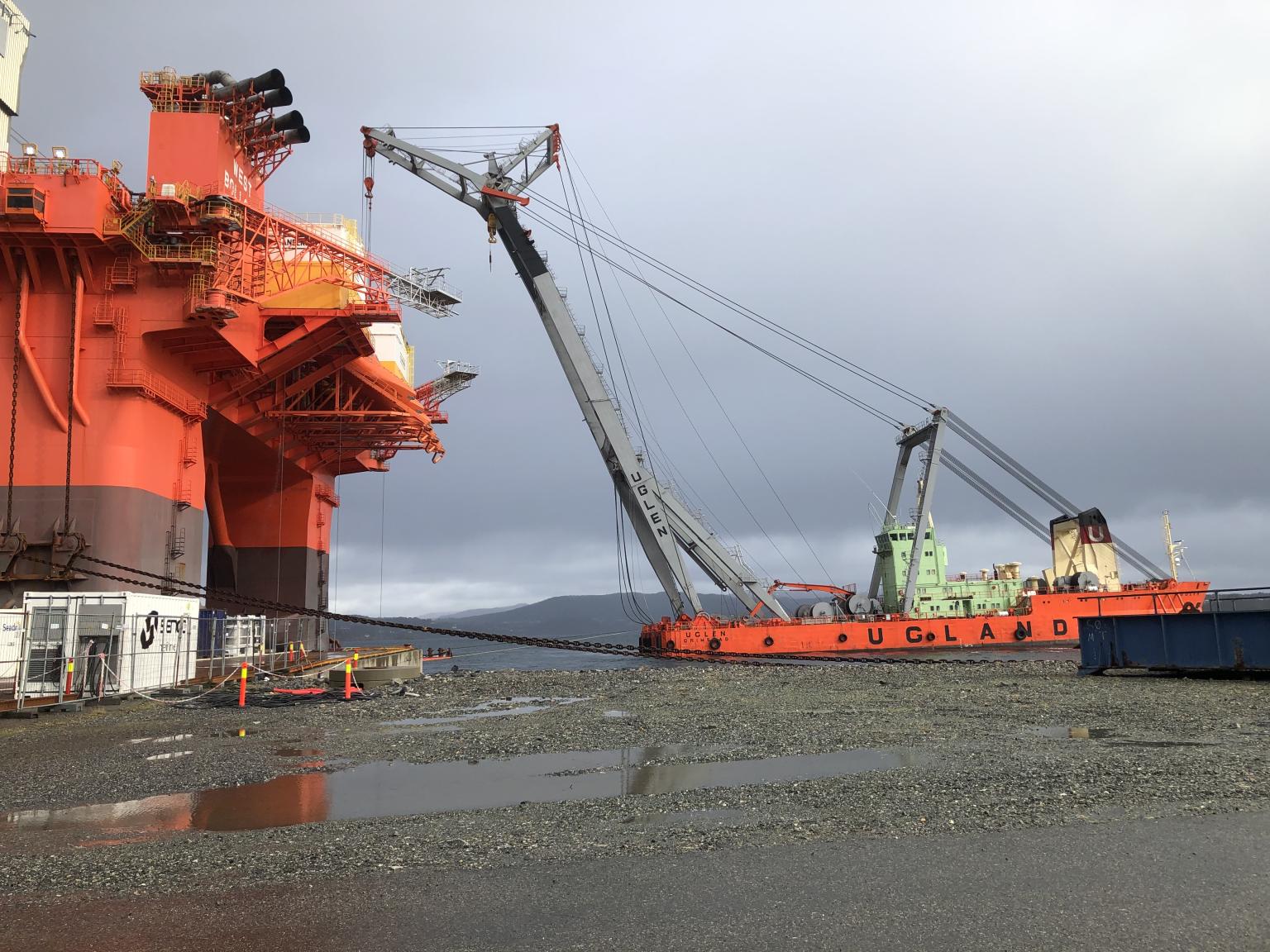 Para vagas offshore em Macaé agência marítima contrata URGENTE Marinheiros de Convés, hoje 14 de abril
