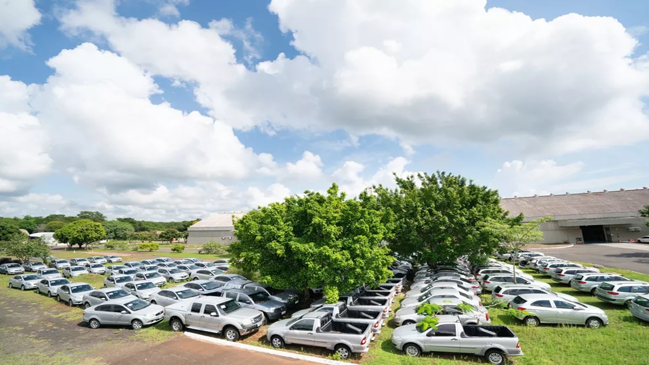 carros elétricos - leilão online - usina