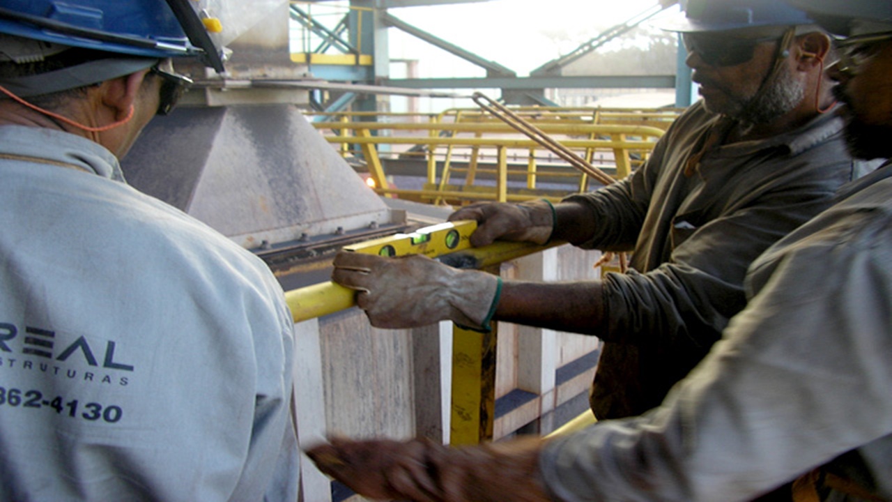 emprego - civil - industrial - vagas - minas gerais - ensino fundamental