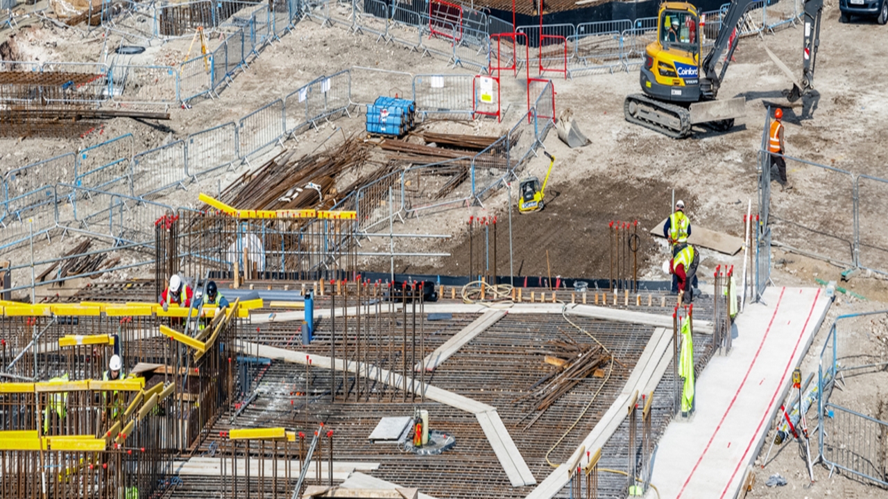 emprego - vagas - construção civil - ajudante - ensino fundamental - santa cruz - itaguaí - campo grande - rj