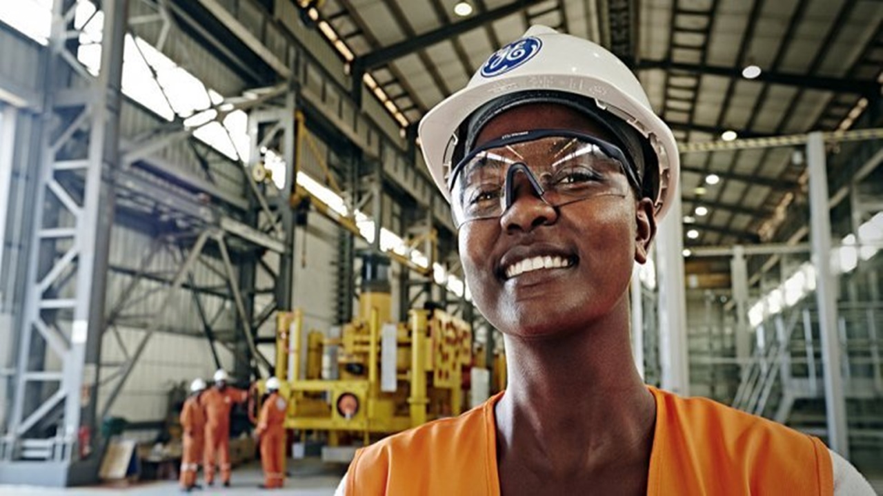 emprego - General Electric - halliburton - vagas - manutenção - brasileiros - angola - elétrica