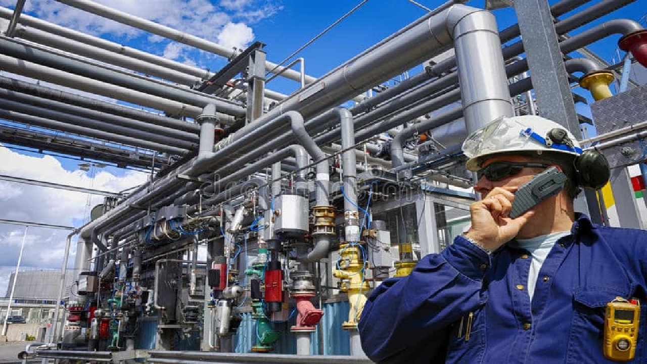 emprego - manutenção industrial - técnico - engenheiro - eletricista - encanador - encarregado - vagas