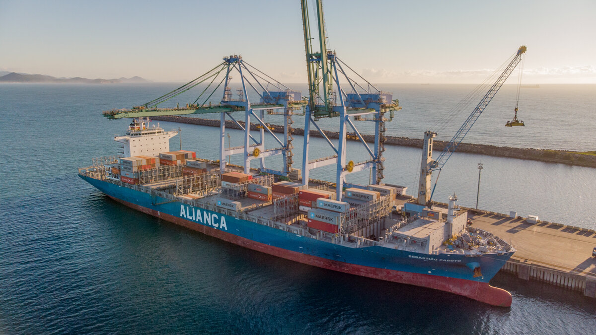 Garantindo ainda mais relevância entre os portos do Brasil, o Porto de Imbituba ficou em 1.º lugar no ranking de eficiência na administração das operações de movimentação de cargas com contêineres e ganhou destaque ainda entre os complexos internacionais.