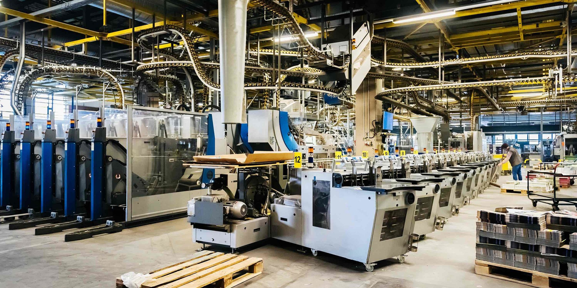 Soluções baseadas em serviços são o futuro do setor de máquinas e equipamentos, aponta relatório inédito da Bain