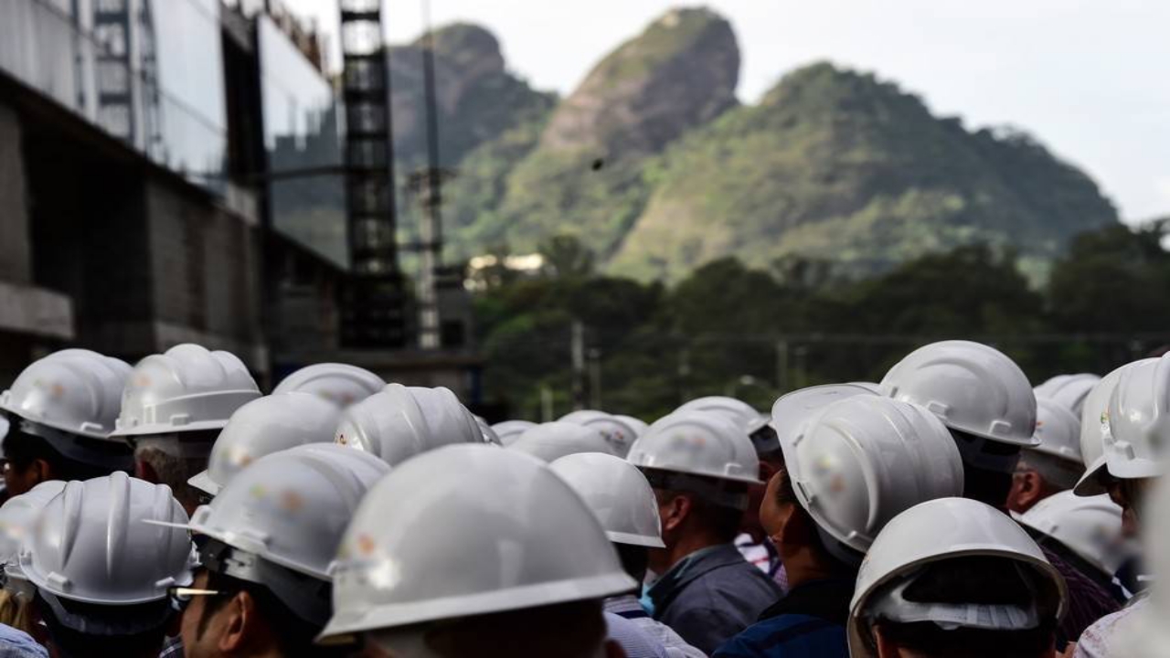 Ajudante, Soldador e Operador convocados para vagas de emprego de manutenção na Demuth Máquinas Industrias, no Rio Grande do Sul