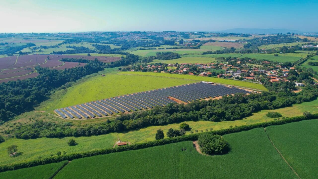 Monitoramento inteligente ajuda a reduzir custos e aumentar a produtividade de usinas de geração de energia limpa