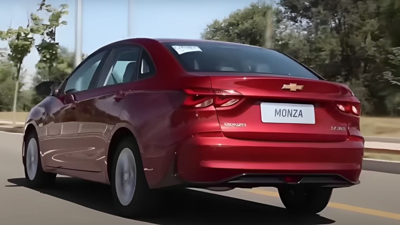 Chevrolet lança 'novo Monza': sedã pode chegar no Brasil para substituir o Cruze e desafiar no preço o Corolla e Sentra