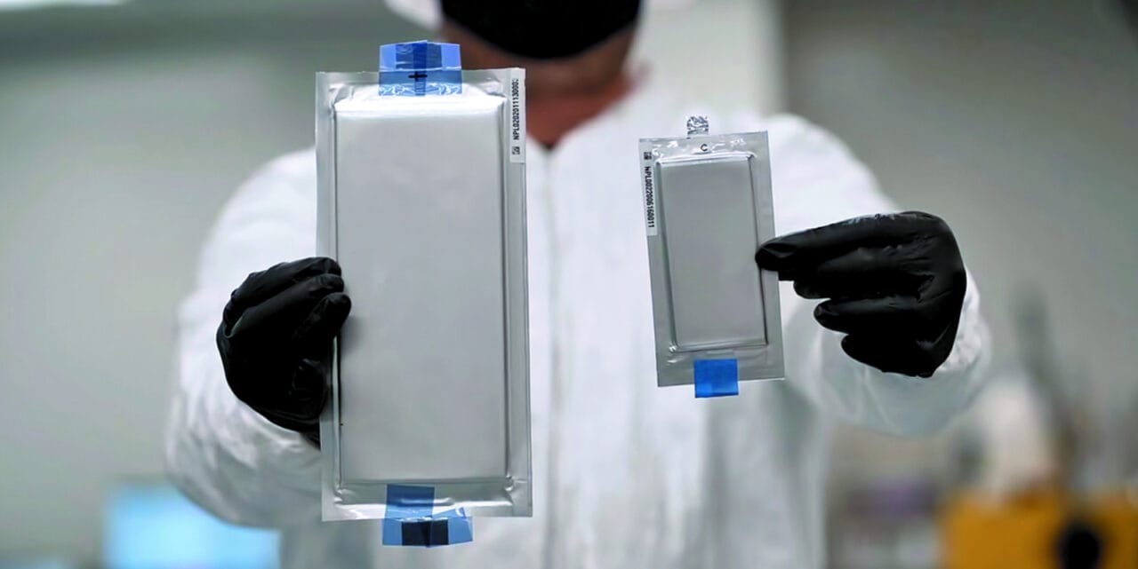 Fim da era das baterias líquidas? CEO da Toyota afirma que 2024 será o ano da mudança radical no mercado de baterias automotivas 