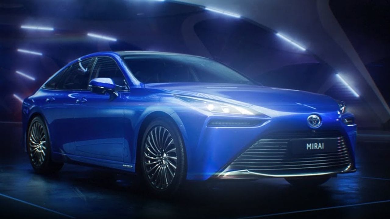 O revolucionário Toyota Mirai, carro movido a hidrogênio que alcança 1.360 km por tanque