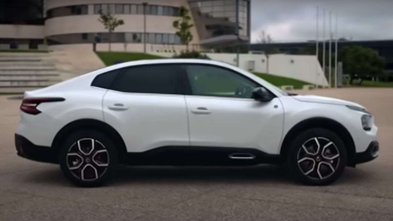 Novos sedans compactos agitam o mercado automotivo brasileiro em 2024; Chevrolet, Honda, Citroen e Toyota marcam presença