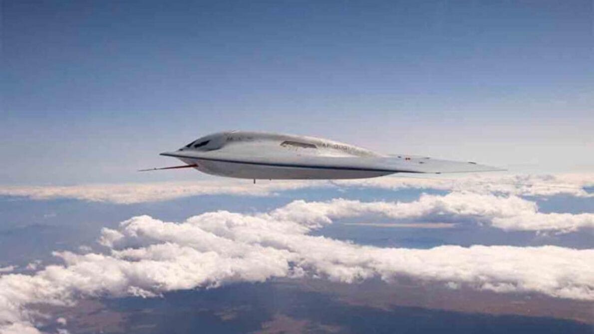 Força Aérea dos Estados Unidos divulgou a primeira imagem oficial do B-21 Raider, revelando detalhes surpreendentes do bombardeiro furtivo mais avançado do mundo