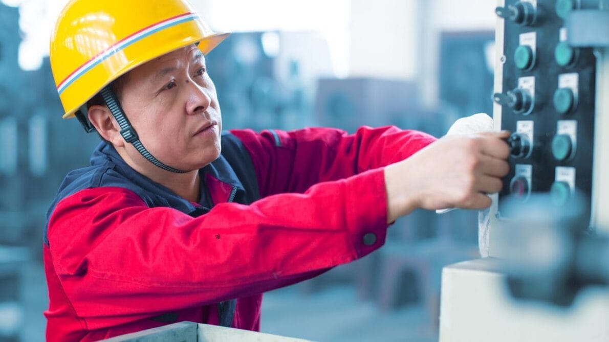 Sagres Agenciamentos Marítimos anuncia vagas de emprego: Oportunidades para auxiliar de eletromecânica, supervisor de operações, ajudante de produção e mais