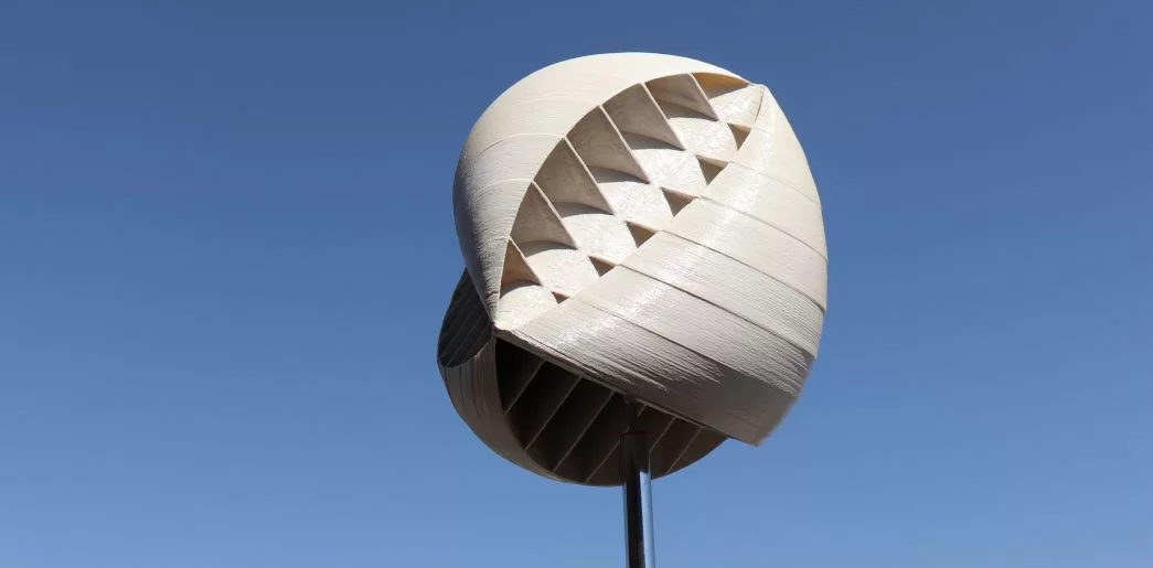 Nova turbina eólica omnidirecional inaugura uma nova era na energia renovável. Painéis solares conseguirão sobreviver a essa revolução tecnológica? Descubra o futuro da energia limpa!