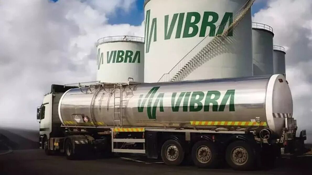 Vibra planeja investimento de R$ 300 milhões para expandir presença no agro, com foco em diesel, lubrificantes e novas soluções.