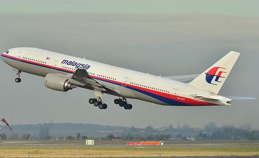 O voo MH370 era operado por um Boeing 777-200ER, uma das aeronaves mais seguras e modernas da época. Com capacidade para longas distâncias, o modelo era amplamente usado por companhias aéreas devido à sua eficiência e confiabilidade.
