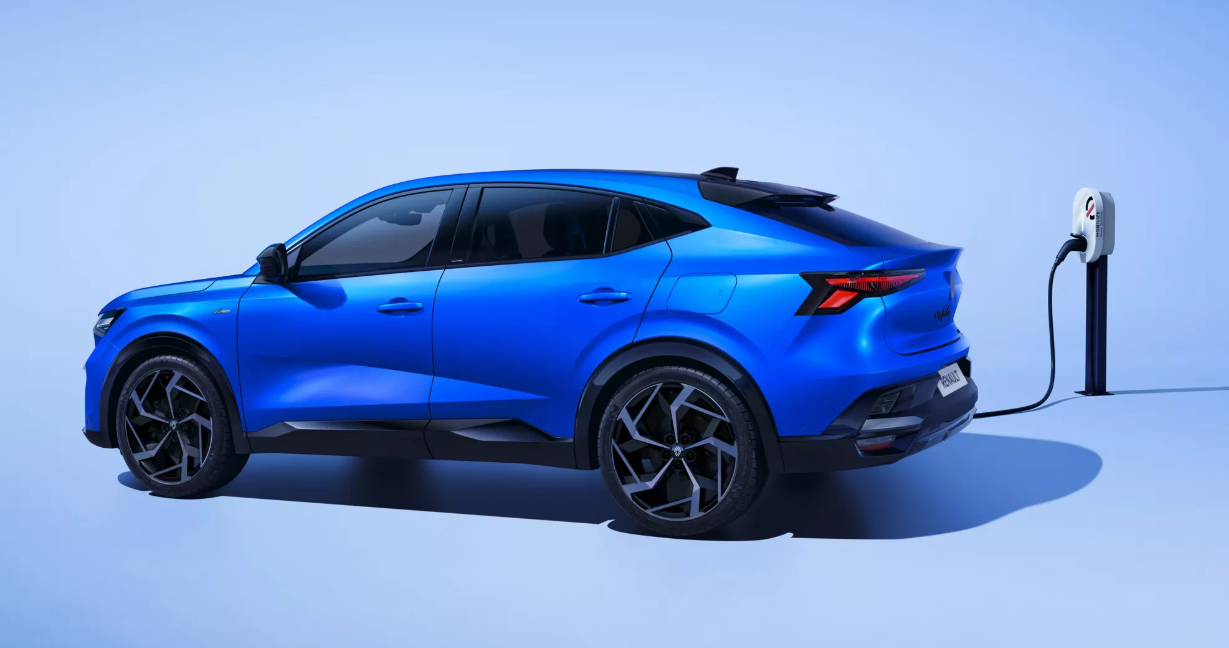 O Renault Rafale PHEV é um SUV híbrido que combina tecnologia de ponta com desempenho impressionante. Ele tem 300 cavalos de potência, tração nas quatro rodas e autonomia elétrica de até 97 km.