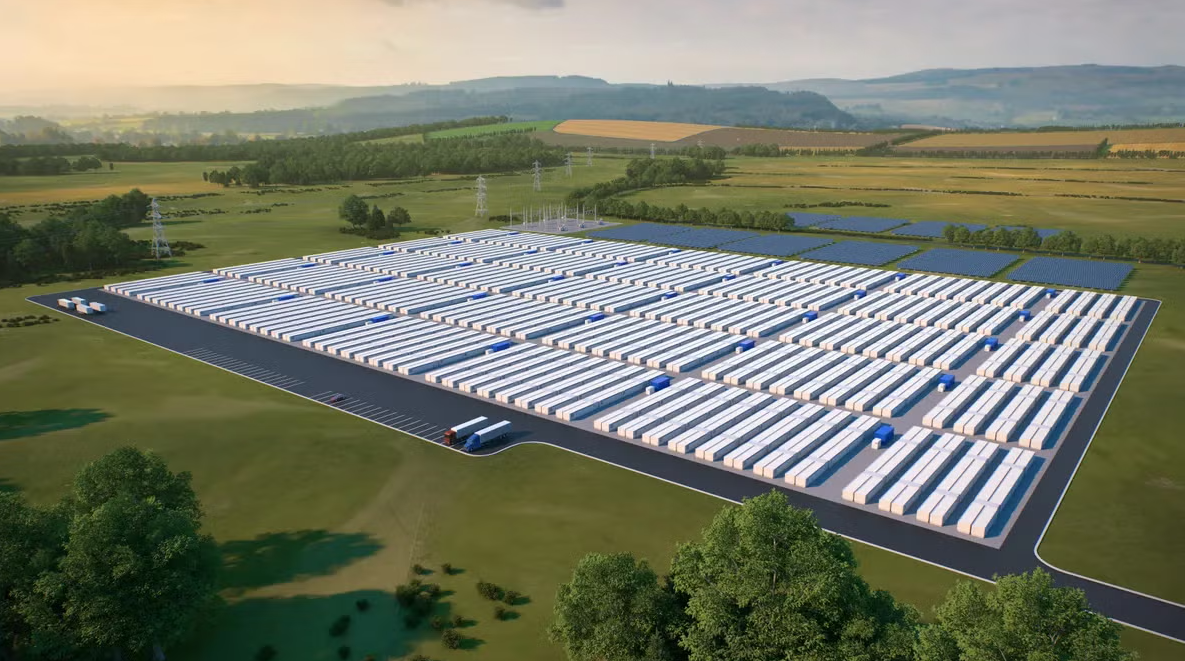 O Maine foi escolhido porque tem espaços abandonados ideais para grandes projetos, como a antiga fábrica de papel em Lincoln. A região também precisa de energia extra no inverno, quando o vento e o Sol não dão conta.