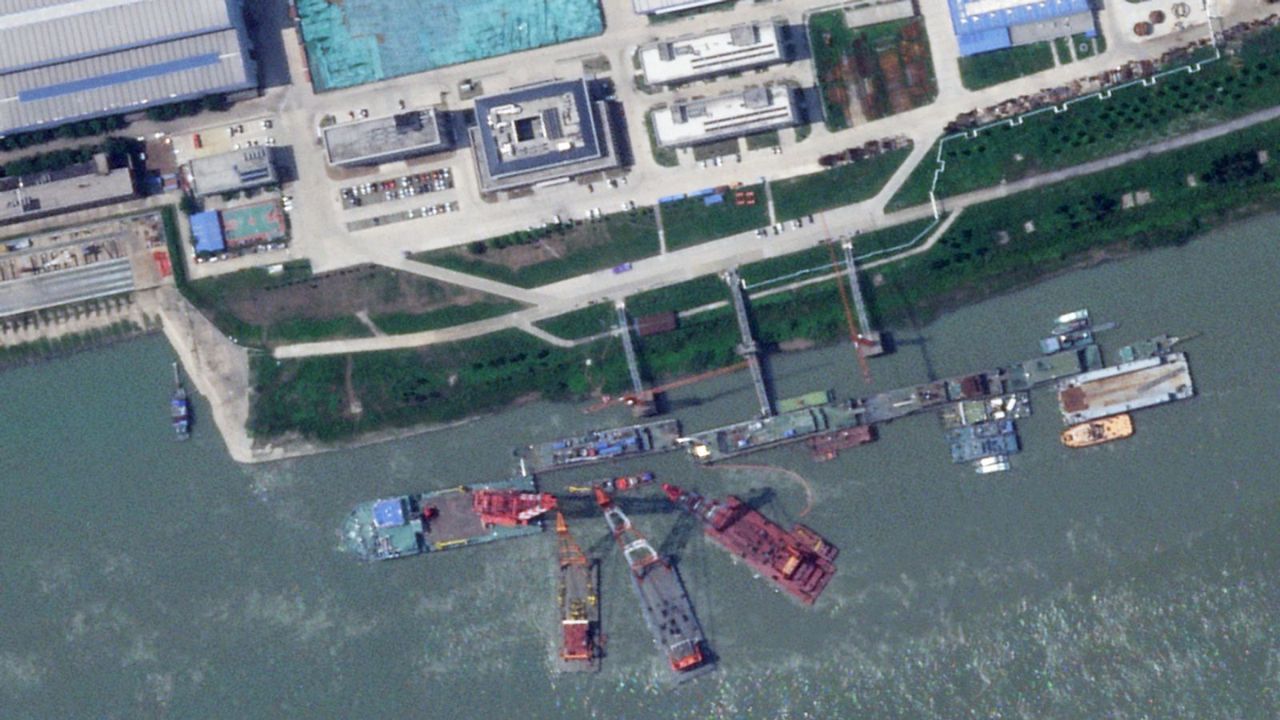 Submarino gigante da China aparece em fotos de satélite e pode revolucionar a guerra naval com seu design ultrassecreto