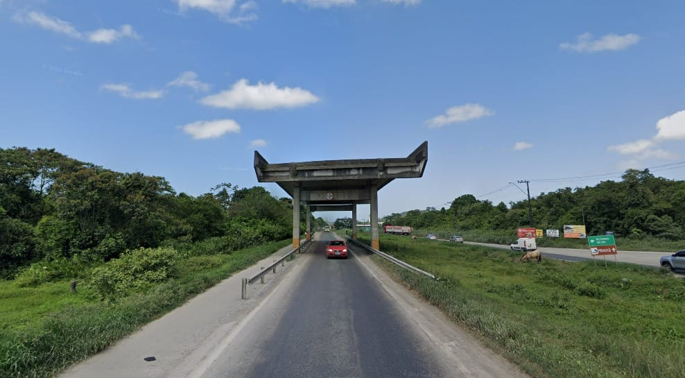 Obras em viaduto foram paralisadas há mais de uma década (foto: Google Maps, Divulgação)