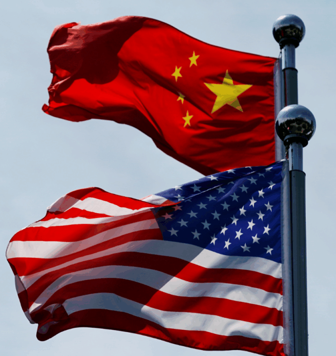 EUA e China estão em uma guerra comercial, impondo tarifas um no outro. Com isso, a China pode comprar mais petróleo do Brasil, criando uma grande oportunidade para o país. 