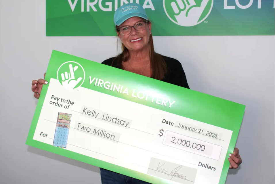 Kelly Lindsey recebeu 1,25 milhão de dólares em um pagamento único após ganhar na Loteria da Virgínia. O prêmio foi conquistado em Carrollton, nos Estados Unidos, em 2024.