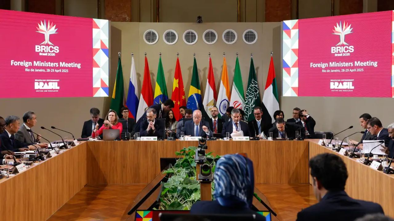 Brasil abre cúpula do BRICS cobrando diplomacia e fim de conflitos