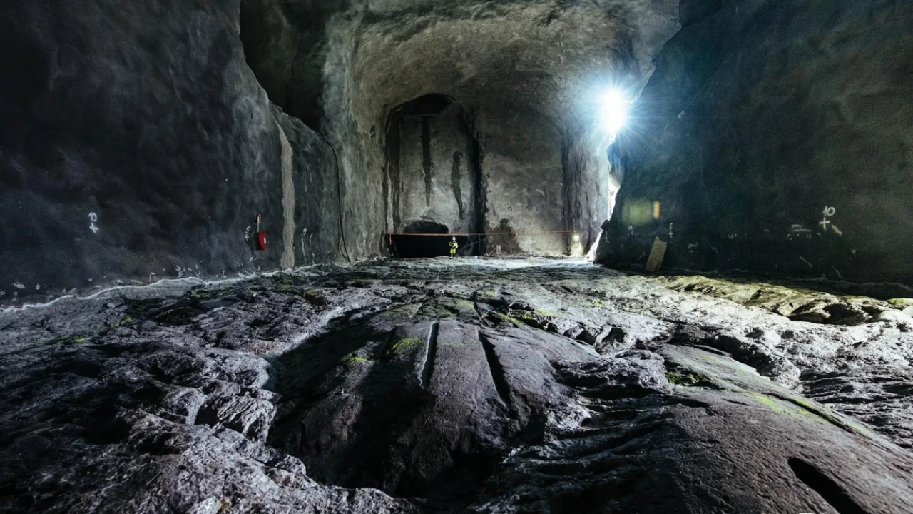 Com um projeto que visa garantir segurança por mais de 100 mil anos, a caverna de Onkalo representa um avanço na gestão de lixo nuclear.