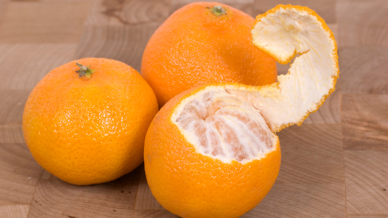 A China impulsiona sua economia ao transformar cascas de tangerinas velhas em um mercado valioso, com aplicações na medicina tradicional, gastronomia de luxo e turismo sustentável.