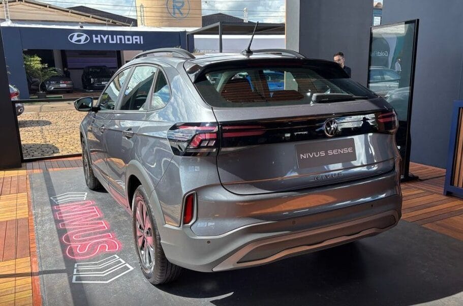 Volkswagen Nivus 2026 chega com preço mais acessível e novas alterações de design e recursos. Confira os detalhes dessa versão especial!