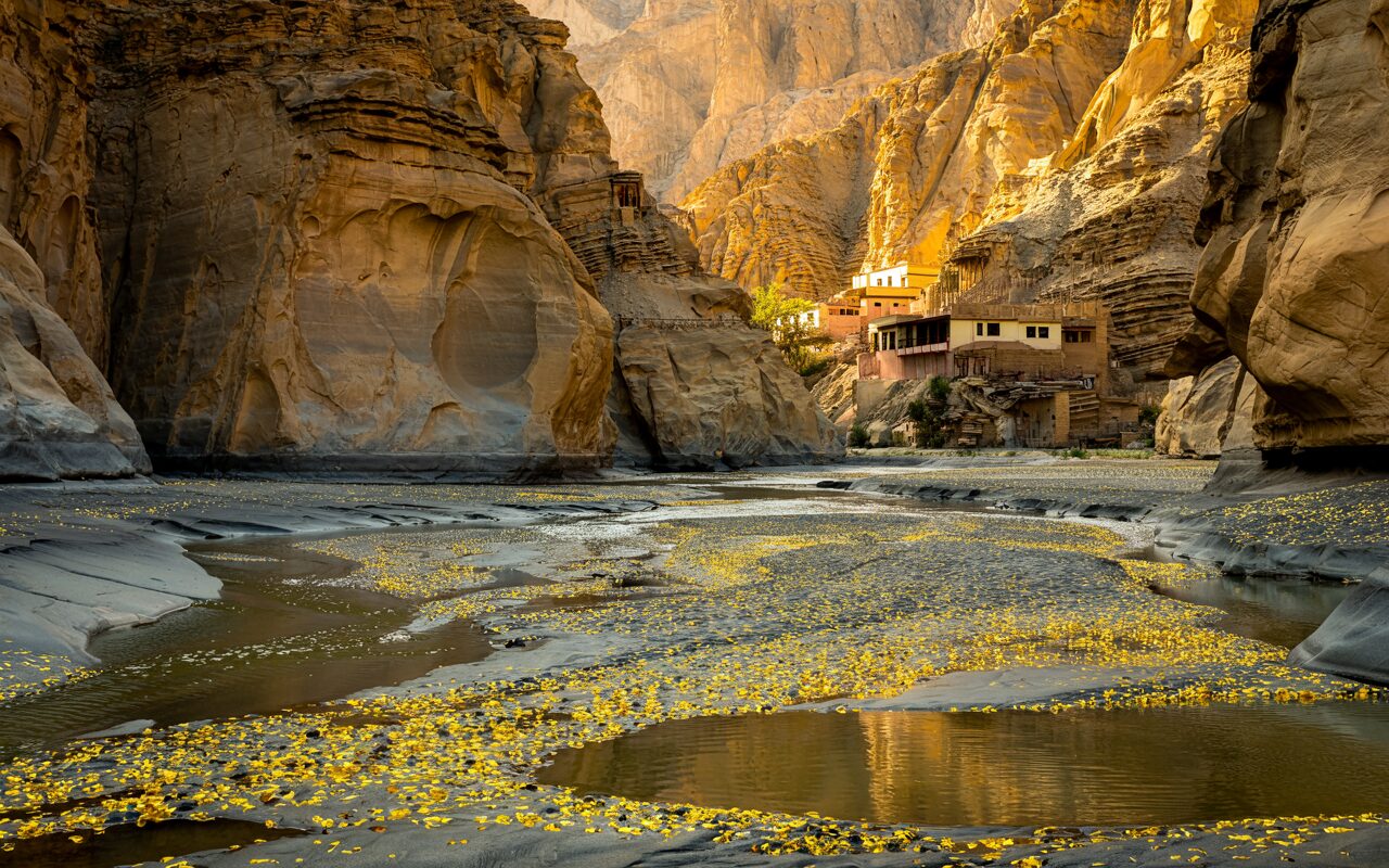 Paquistão encontra mais de 64 toneladas de ouro no leito do Rio Indo — descoberta estimada em mais R$ 1,5 bilhão pode transformar a economia do país