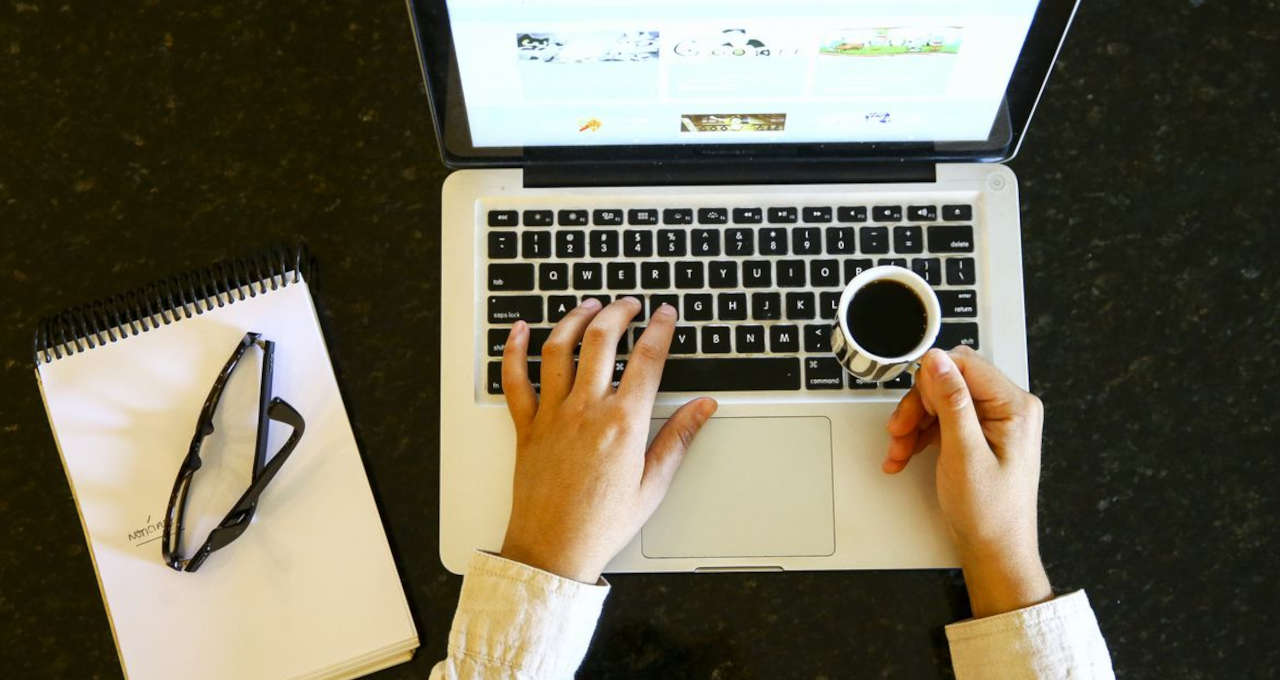 Vaga na TIM para trabalho remoto oferece até R$ 2.500 de salário e exige ensino médio completo