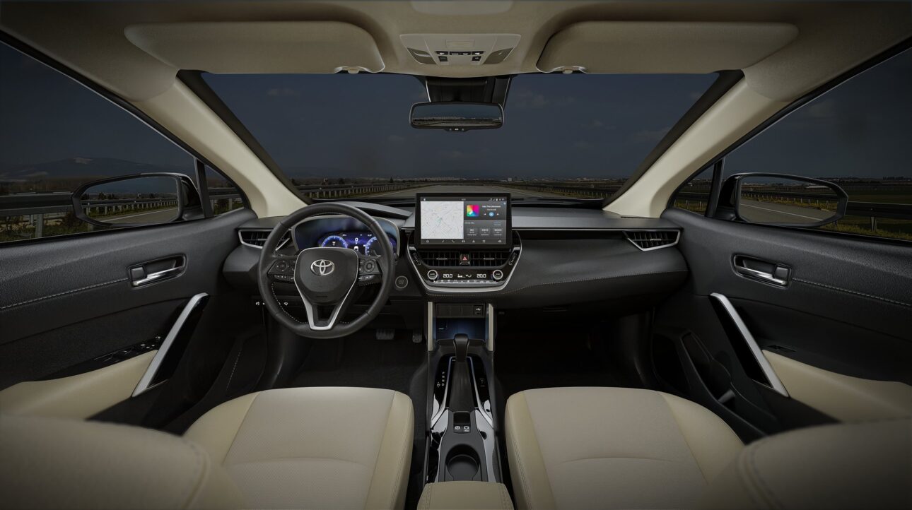 Toyota domina o Brasil em 2025, mas alta procura gera filas de até 160 dias para o Corolla Cross e espera indefinida para a Hilux.