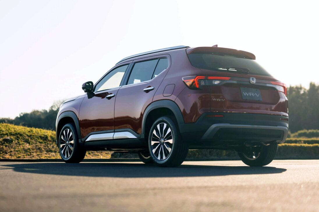 Honda WR-V 2025 chega com motorizações inéditas e visual moderno. Produzido no Brasil, promete ser um forte concorrente no segmento de SUVs compactos.