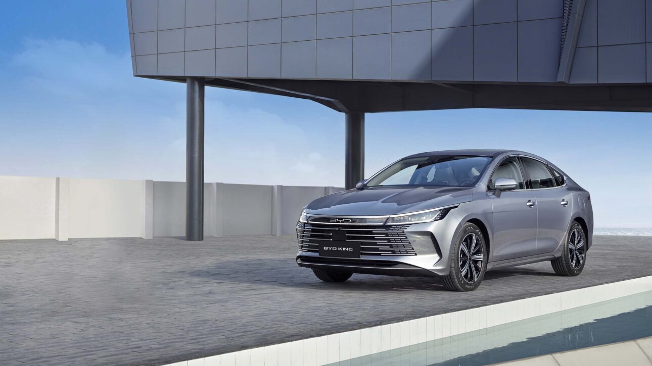 Descubra como o BYD King L está revolucionando a mobilidade elétrica no Brasil e tornando-se o preferido dos motoristas que buscam inovação e sustentabilidade. (Imagem/ reprodução)