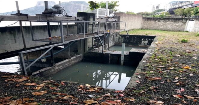 Rio Berquó nasce no Humaitá e percorre Botagofo, que tem sido constantemente contaminado. Foto: Agenda Bafafá