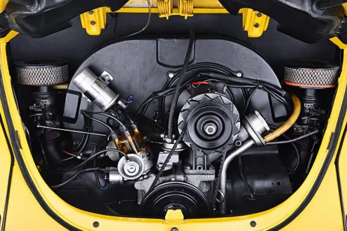 Dupla carburação: o segredo de performance que deu mais potência a carros no Brasil e criou lendas. Descubra sua história, técnica e legado nos clássicos!