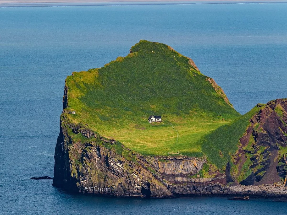 A casa mais solitária do mundo: o mistério da cabana na ilha Elliðaey, Islândia