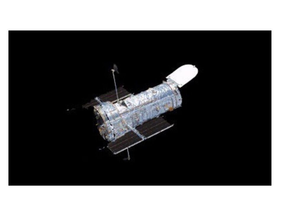 A lente de um scanner de satélite espião, que consegue ler a placa de um carro a 300 km de altitude