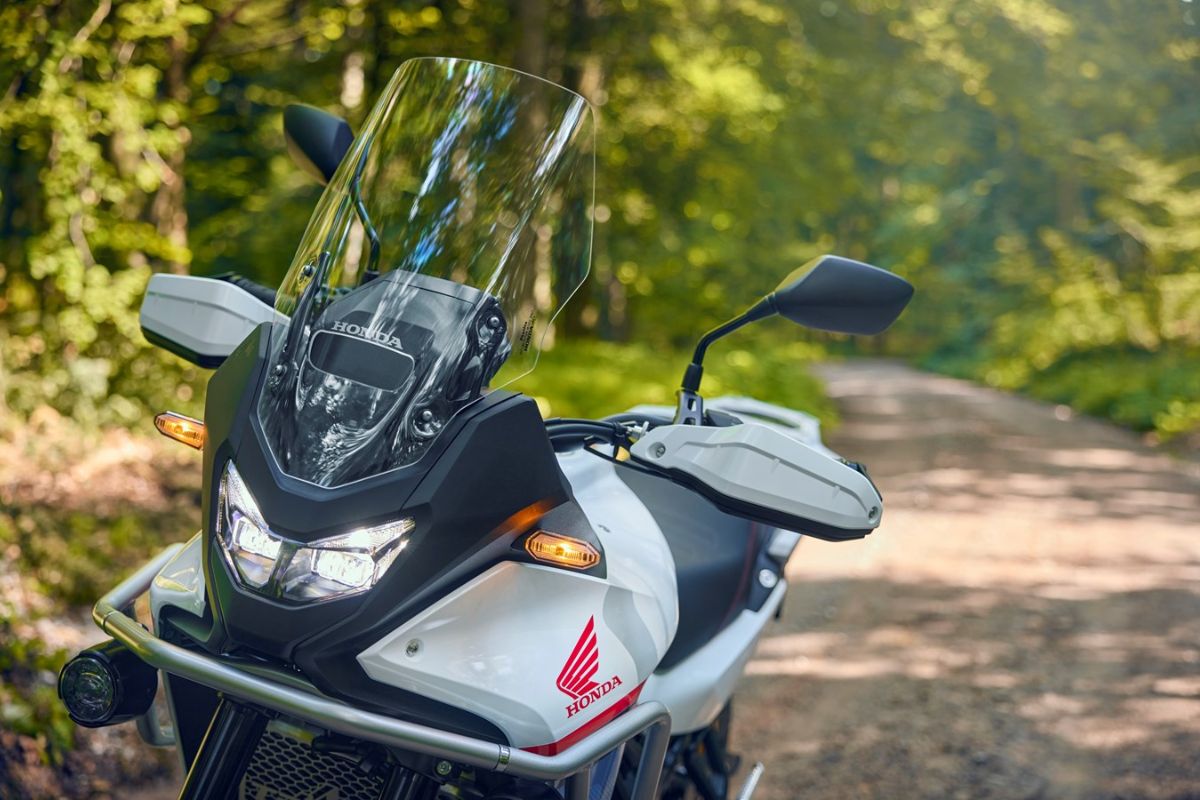 O retorno da lenda: a nova Honda XL750 Transalp chega ao Brasil em 2025 para a briga das big trails