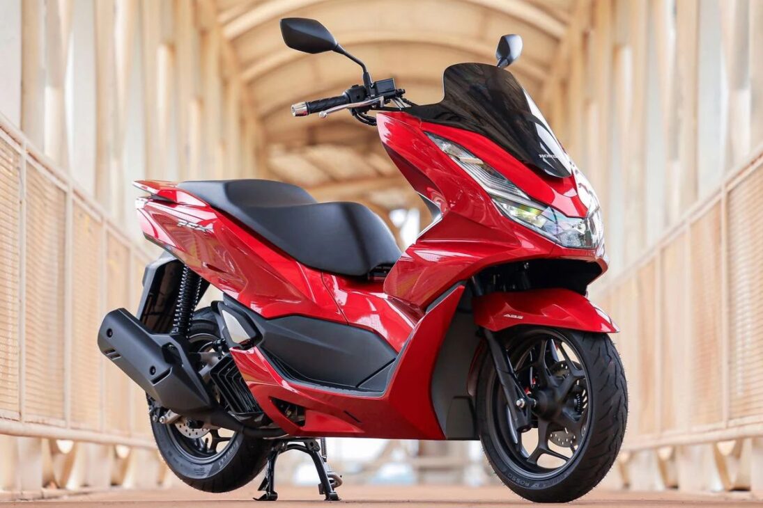 A nova scooter da Honda, a líder absoluta com motor de 16 cv e chave presencial, que continua sendo a mais vendida do Brasil em 2025