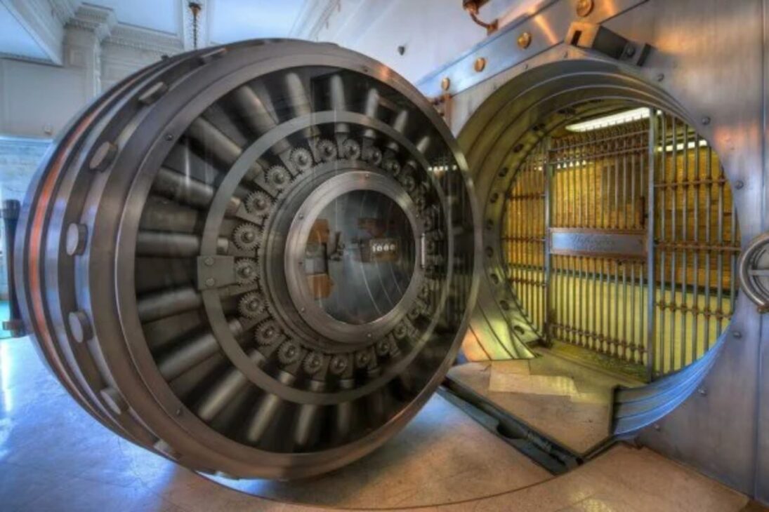 As 4.580 toneladas de ouro do governo, guardadas em um forte com portas de 20 toneladas e protegido por um exército para serem usadas em caso de guerra ou crise global