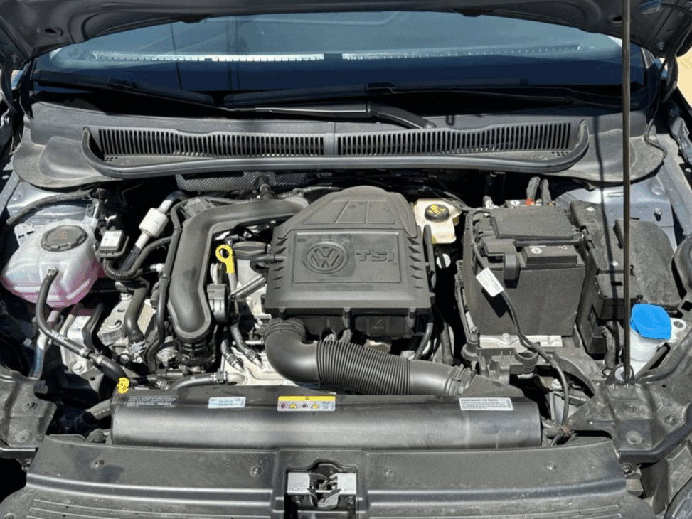 Este Sedan 2025 tem o maior porta-malas da categoria, mas seu motor 1.0 básico luta para mover seu porte de carro médio