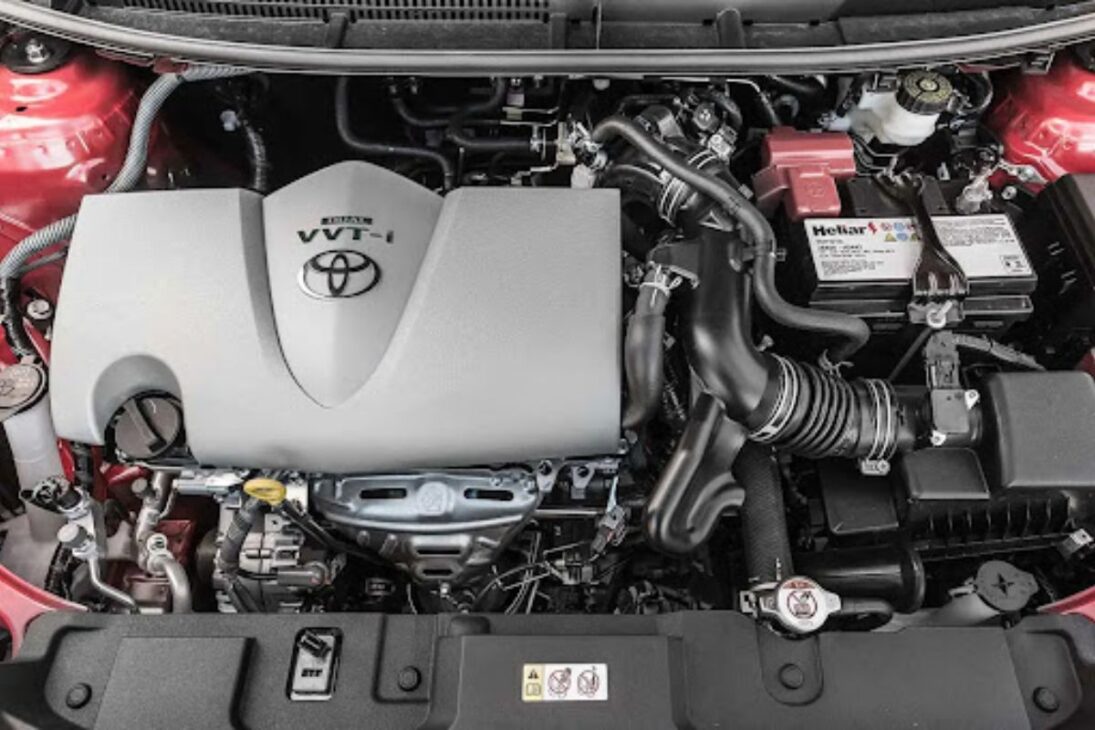 O mercado de carros usados no Brasil ganhou um novo protagonista. O Toyota Yaris, especialmente na sua versão topo de linha XLS, teve sua produção encerrada em 2024 e rapidamente se transformou em um "órfão cobiçado". O motivo é uma combinação rara: um motor japonês conhecido pela durabilidade, um pacote completo de equipamentos e um acabamento de qualidade.