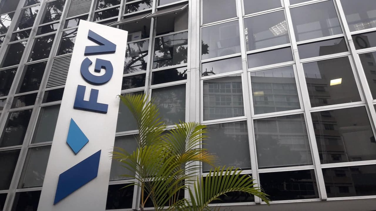 Fachada da Fundação Getulio Vargas com logo em destaque