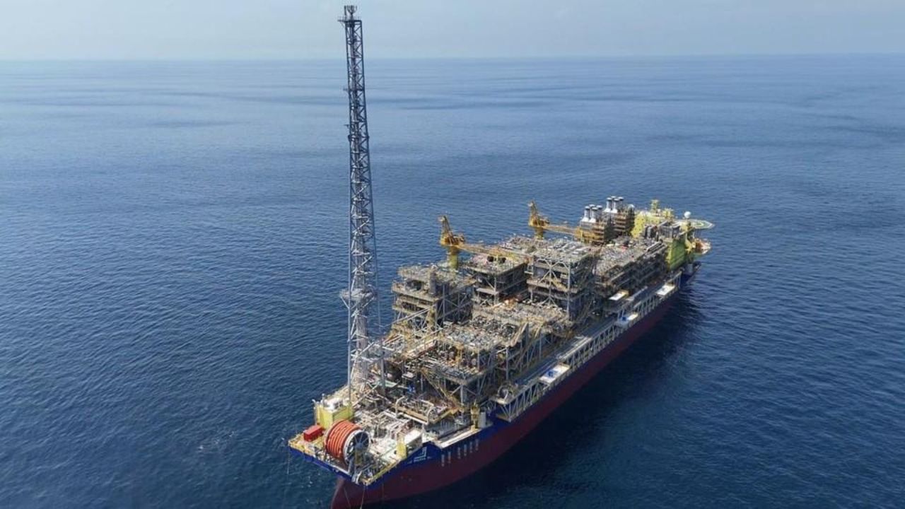 Gigante da Malásia a um passo de fechar acordo bilionário para FPSO da Petrobras